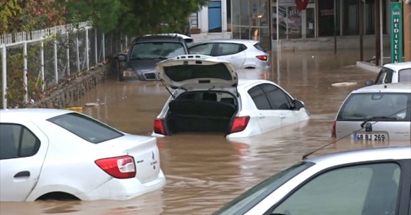Թուրքիայի մայրաքաղաքը ջրի տակ է անցել․ Տեսանյութ