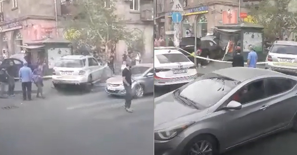 Խոշոր վթար Երևանում, մեքենան մխրճվել է թերթի կրպակի մեջ․ Տեսանյութ