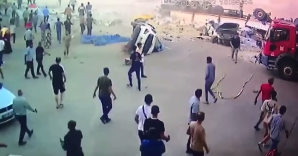 Սարսափելի ավտովթար Թուրքիայում․ Բեռնատարը մխրճվել է սրճարանի մեջ (տեսանյութ)