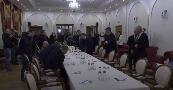 Համացանցում է հայտնվել ռուս-ուկրաինական բանակցությունների տեսանյութը