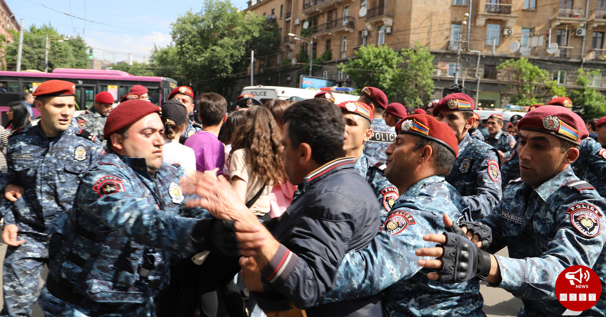 Ուղիղ եթեր․ Երևանում անհնազանդության ակցիաներ են, փակվում են փողոցներ