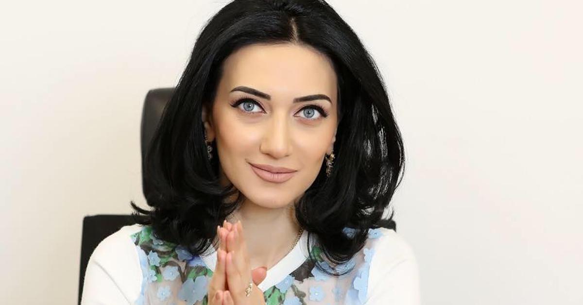 Արփինե Հովհաննիսյանը նշանվել է և սիրելիի հետ լուսանկար է հրապարակել