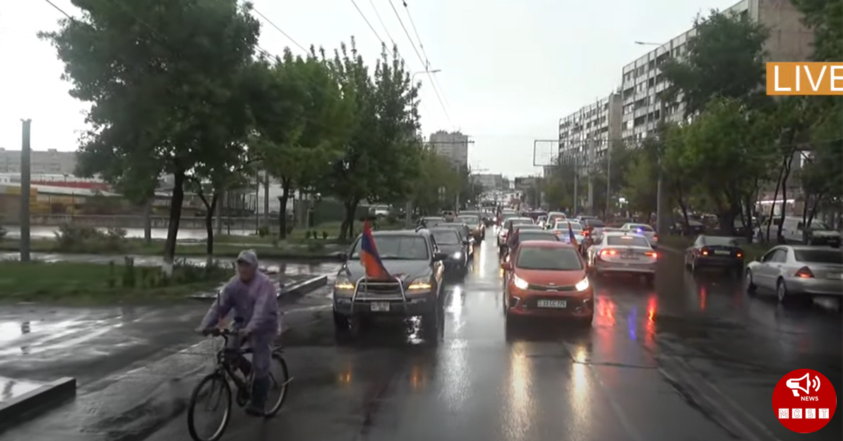 Ուղիղ եթեր․ Երևանում մեկնարկել է ավտոերթը