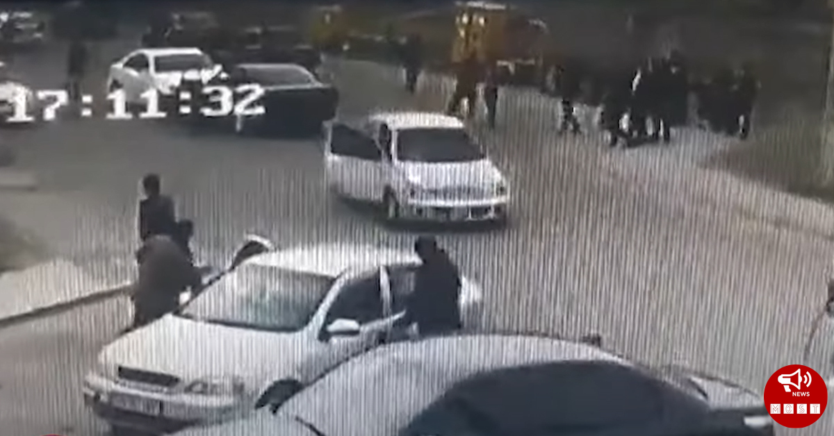 Մեքենաներով բախվել են , այնուհետև կրակել իրար վրա․ Բացառիկ տեսանյութ Գյումրիի աղմկահարույց դեպքից