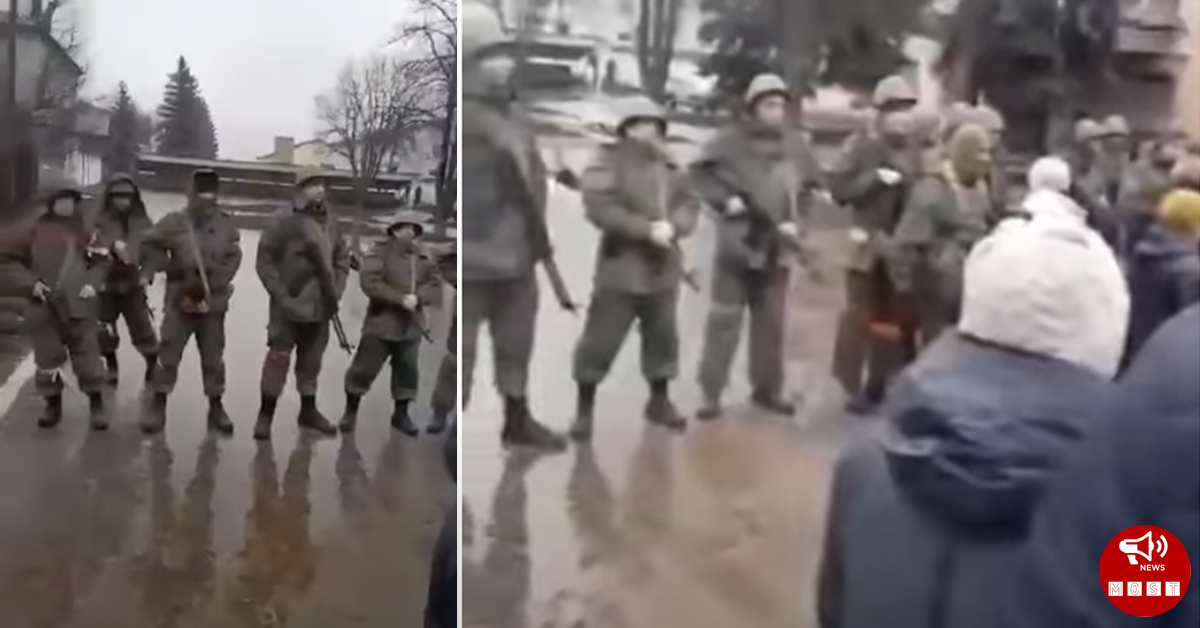 Տեսանյութ, թե ինչպես են ուկրանիացի բնակիչները անզեն կռվում զինված ռուս զինվորականների դեմ